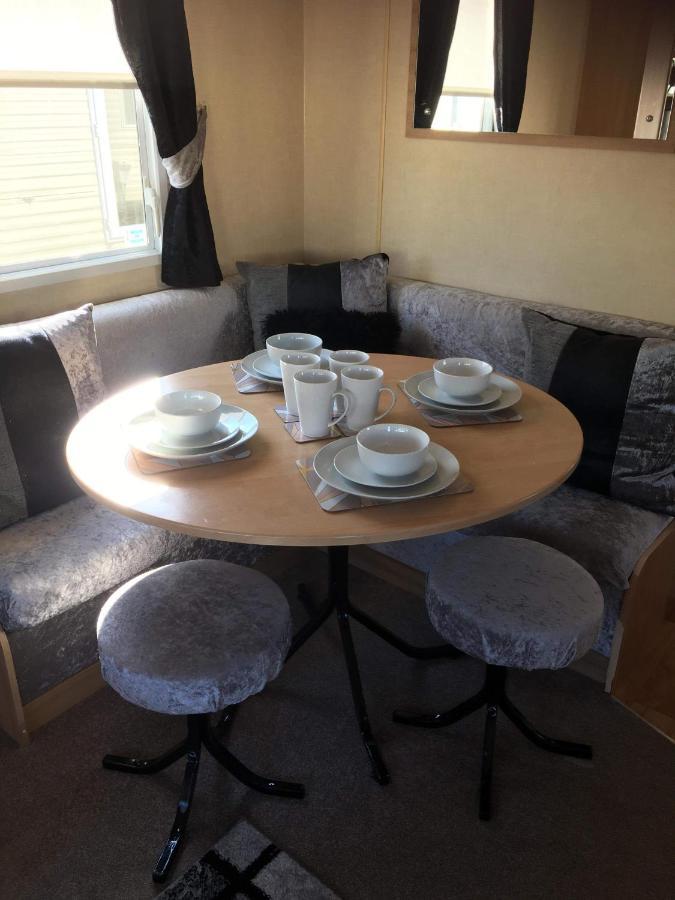 I & K Static Caravan Hire Sited On Winkups Towyn North Wales With Free Wi-Fi And Netflix Kinmel Bay Exterior foto