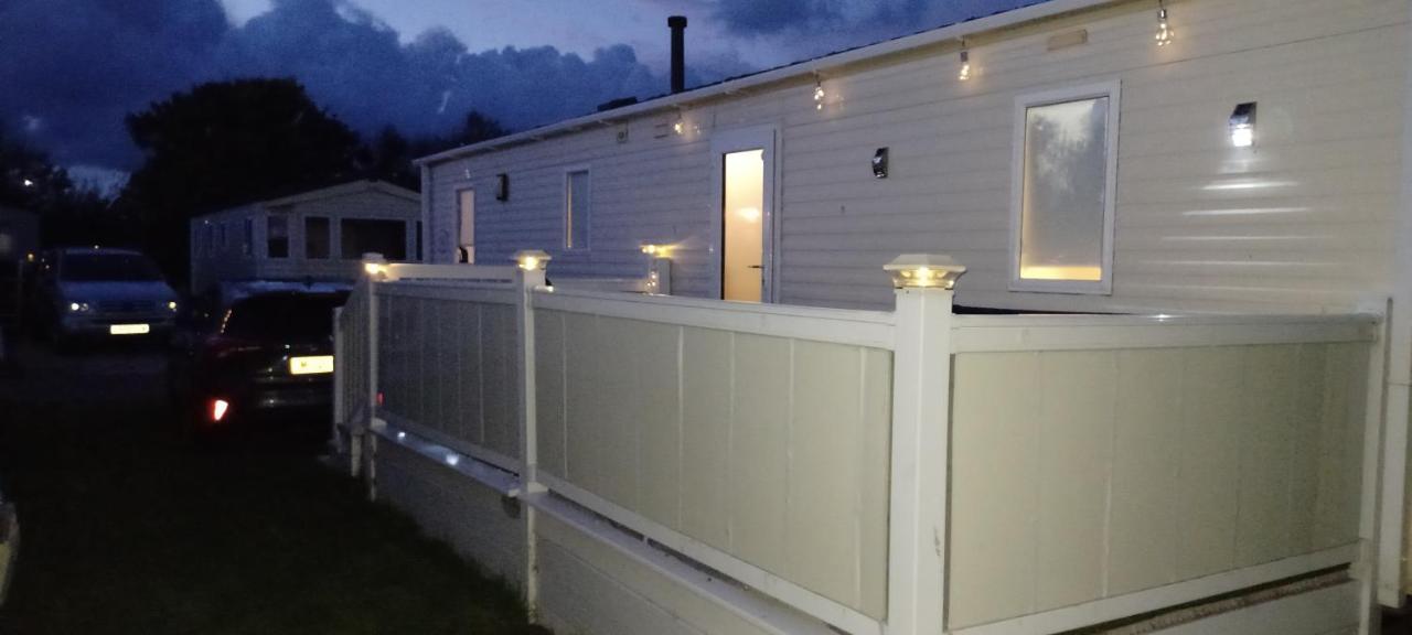 I & K Static Caravan Hire Sited On Winkups Towyn North Wales With Free Wi-Fi And Netflix Kinmel Bay Exterior foto